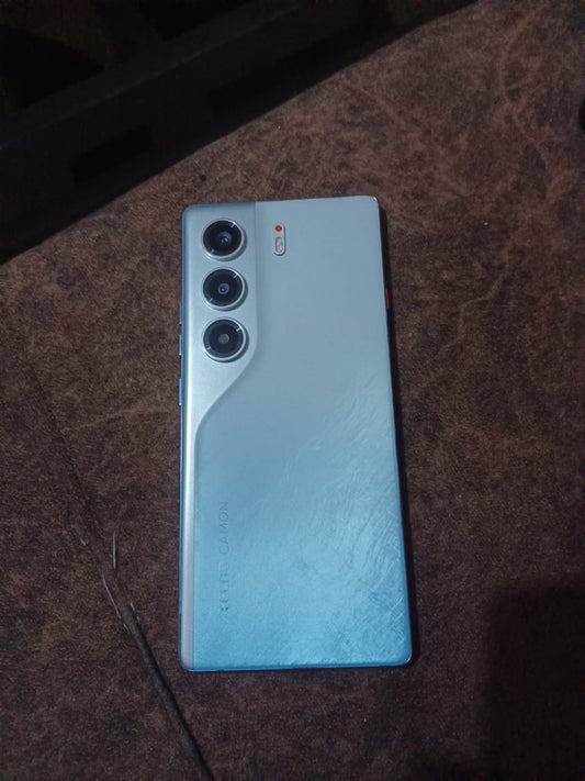 Tecno Camon 40 . Standard 128GB