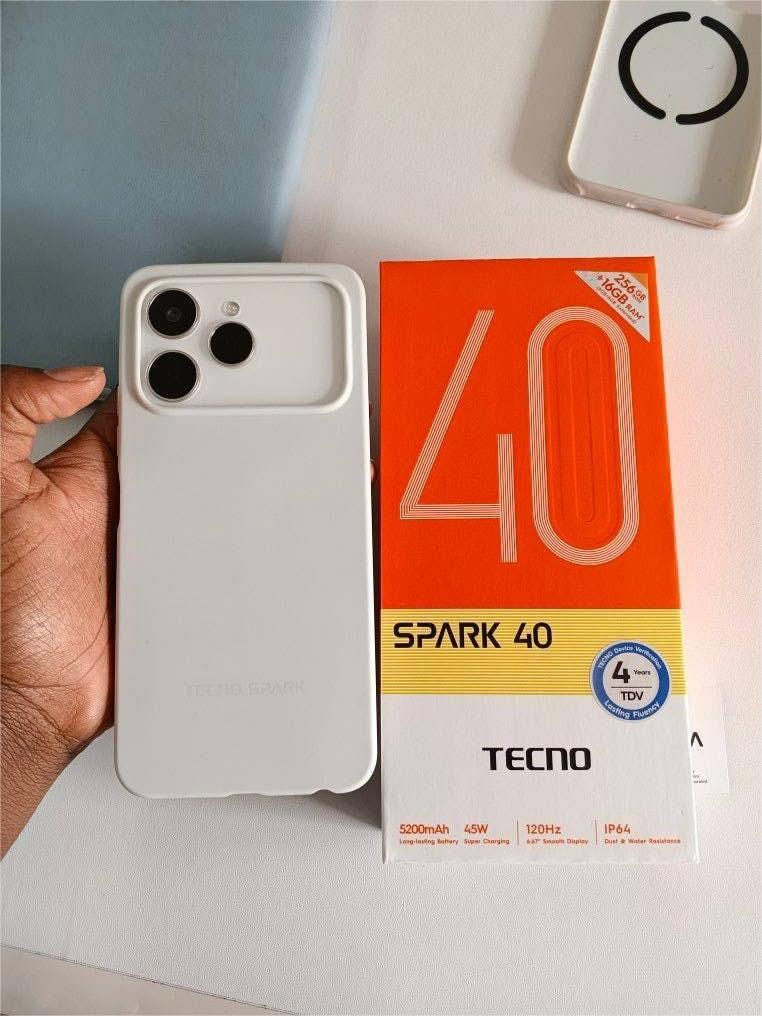 📱 Tecno Spark 40